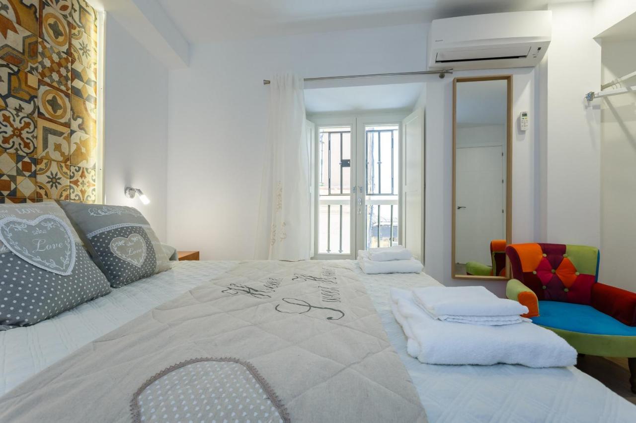 Apartamentos Loto Y Liz By Cadiz4Rentals ภายนอก รูปภาพ