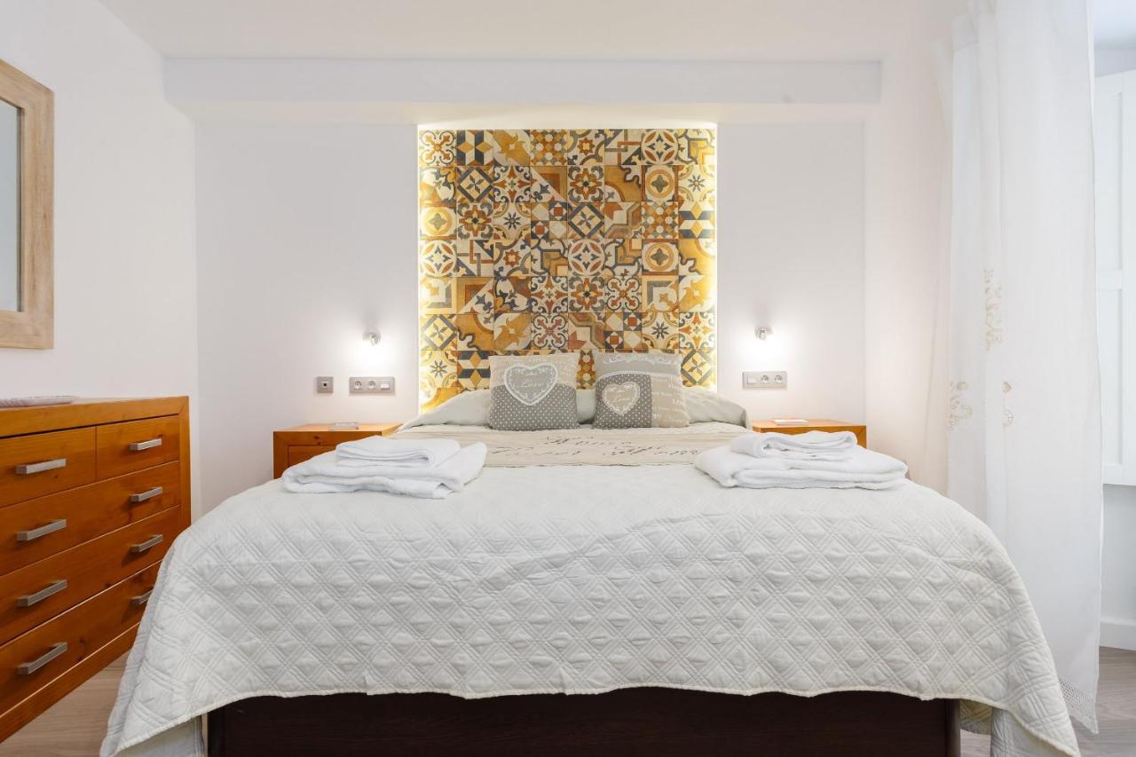 Apartamentos Loto Y Liz By Cadiz4Rentals ภายนอก รูปภาพ